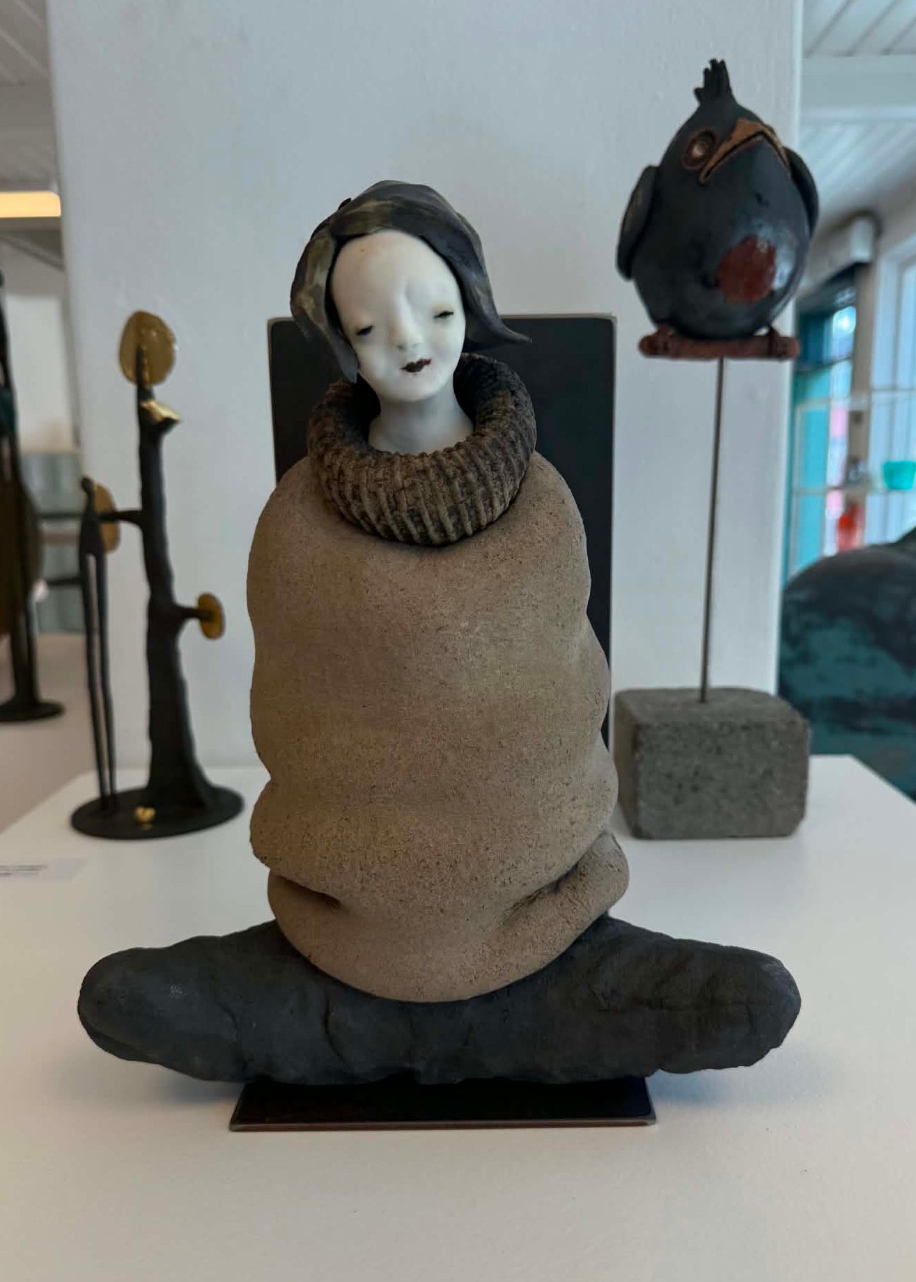 Dame på hylle
