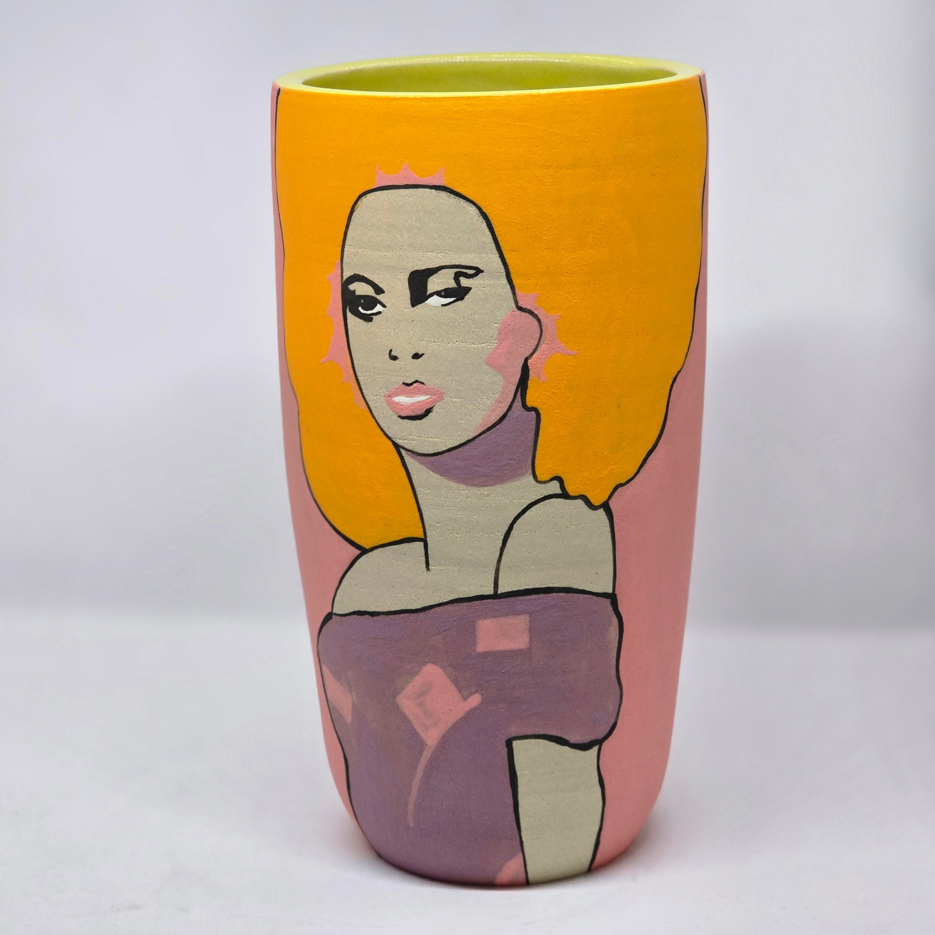 Vase - Lady Gaga