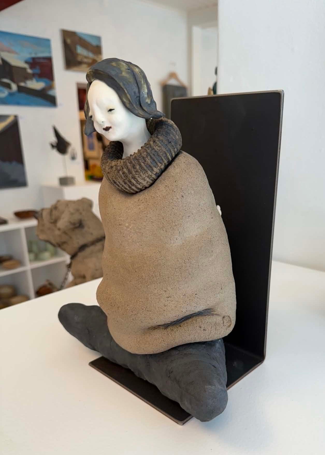 Dame på hylle