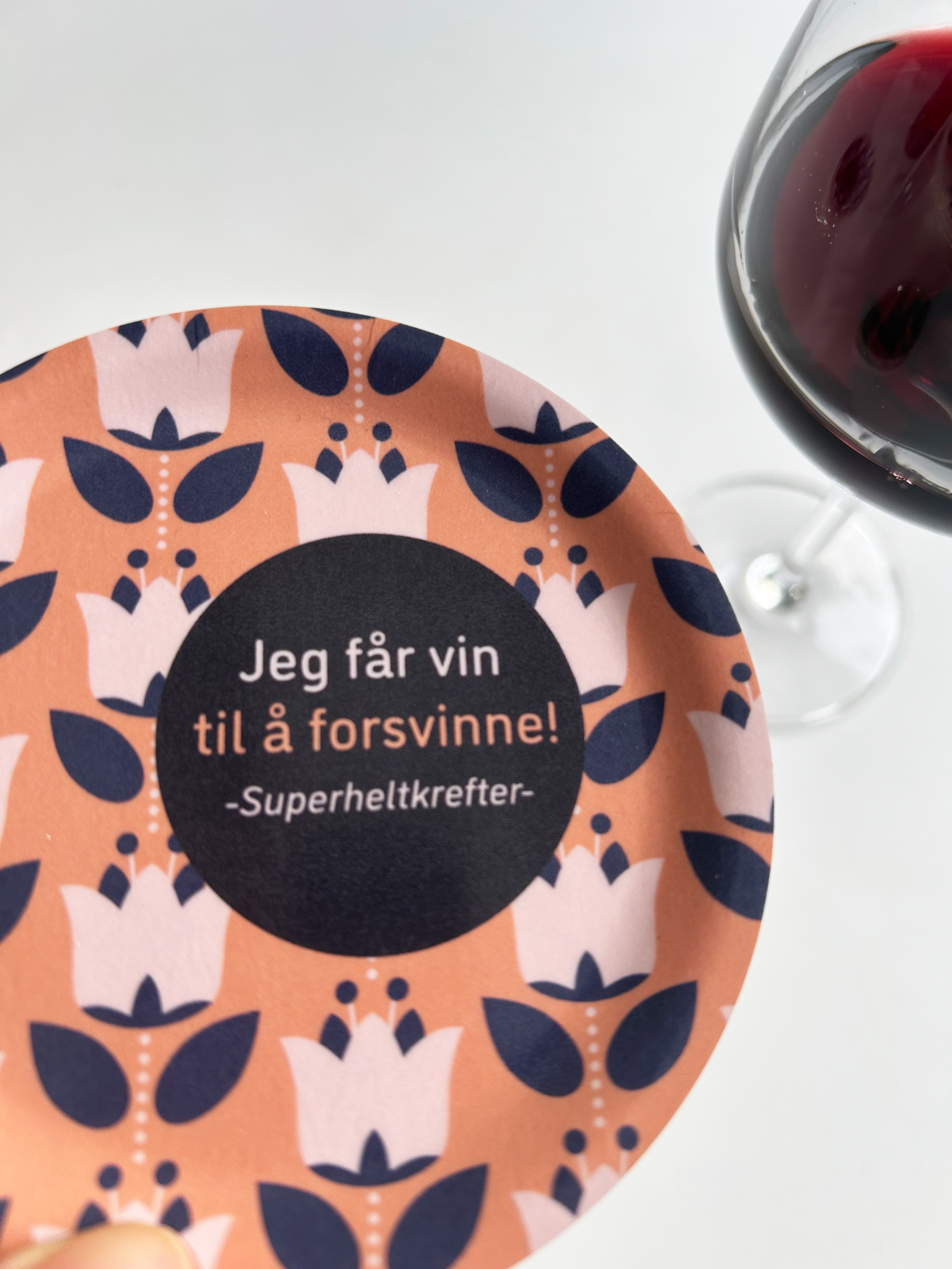 Minifat/Coster: Jeg får vin til å forsvinne